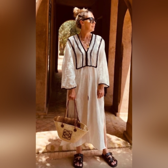 Zara EUC Small Cream Maxi Dress with Black Trim PTP 20 - Picture 2 of 7